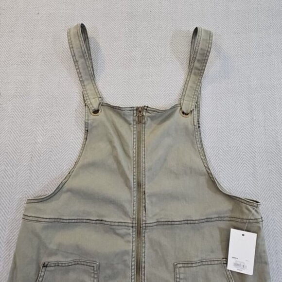 SO Overall Pinafore Dress Size Large Zip Front Army Green Jumper Pockets NWT - Picture 4 of 12